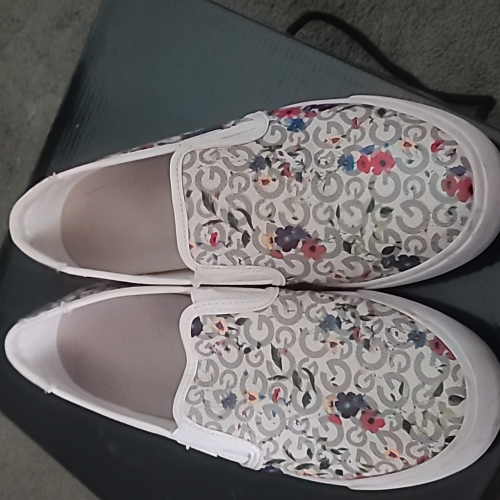 Slide on milti-color Guess women's shoes.